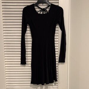Elegant Black Long Sleeve Dress
